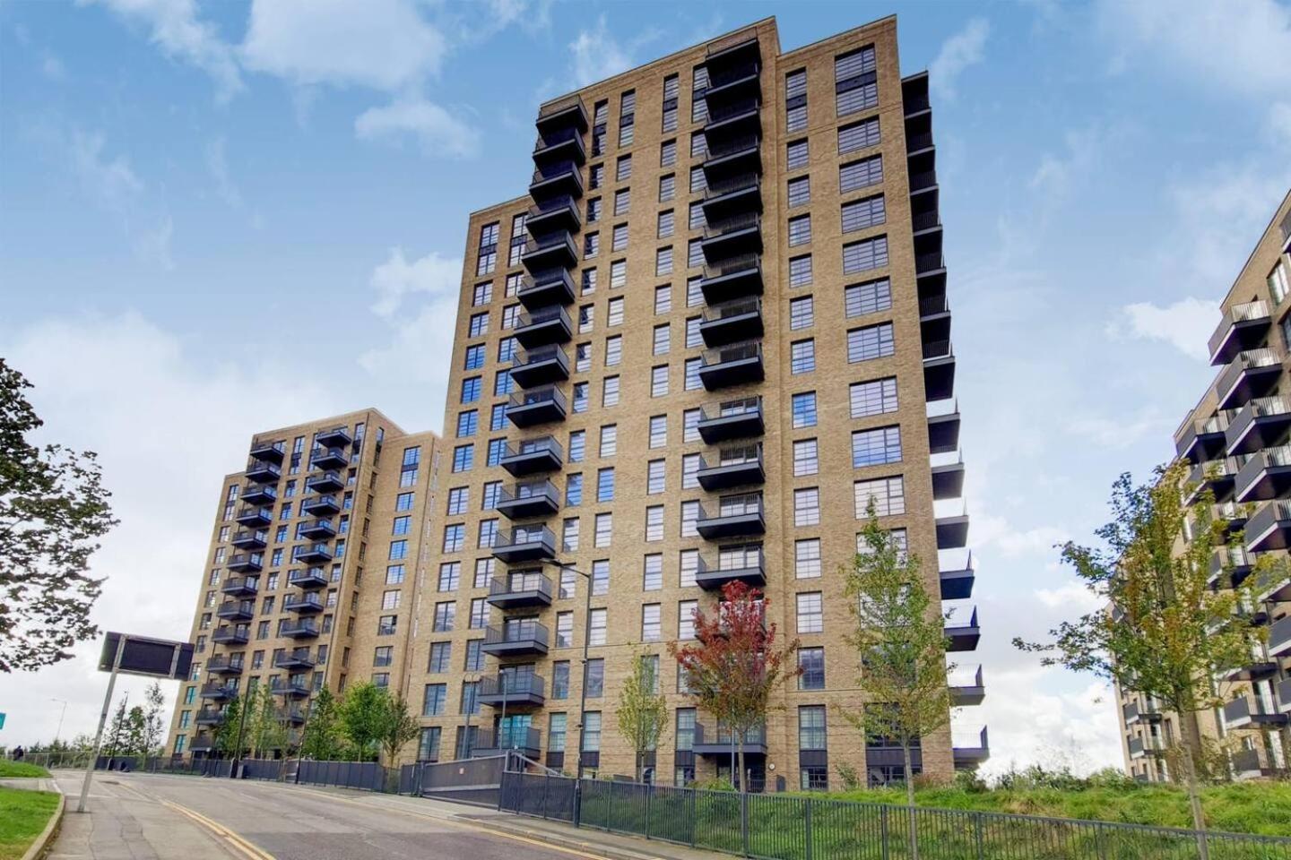 Modern And Chic Apartments At Ferrum Near Wembley Park Лондон Екстер'єр фото