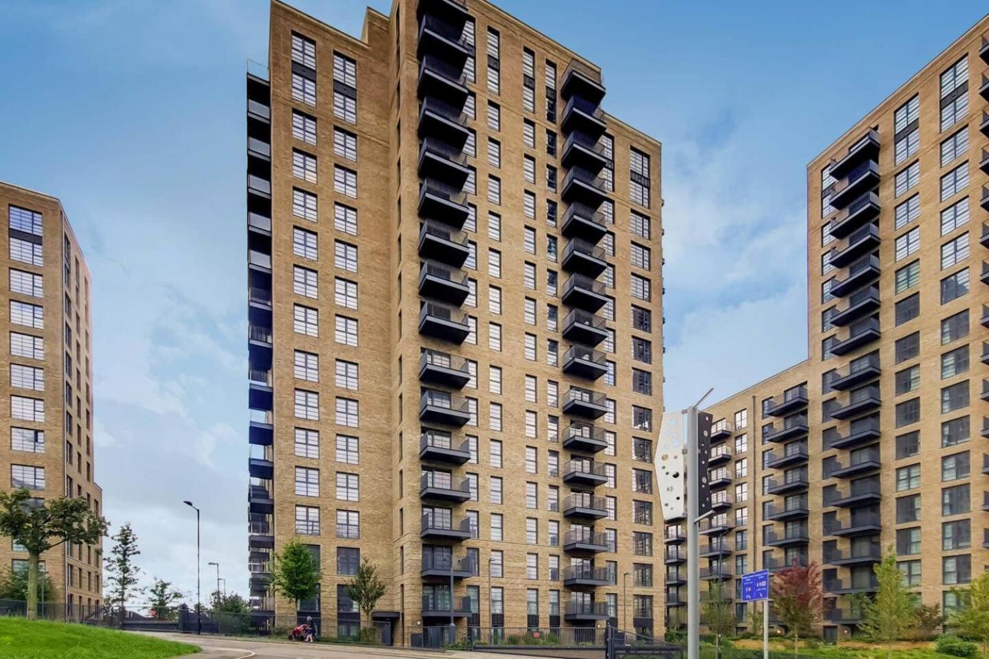 Modern And Chic Apartments At Ferrum Near Wembley Park Лондон Екстер'єр фото